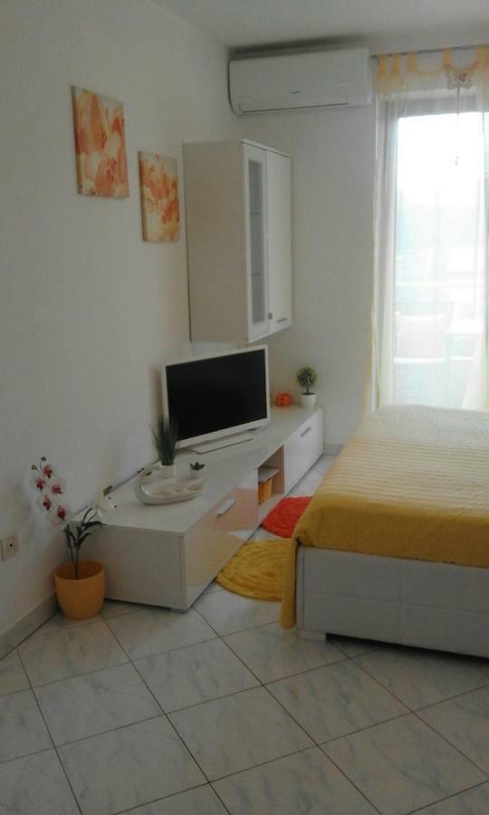 Apartment Rosana 拉巴克 外观 照片